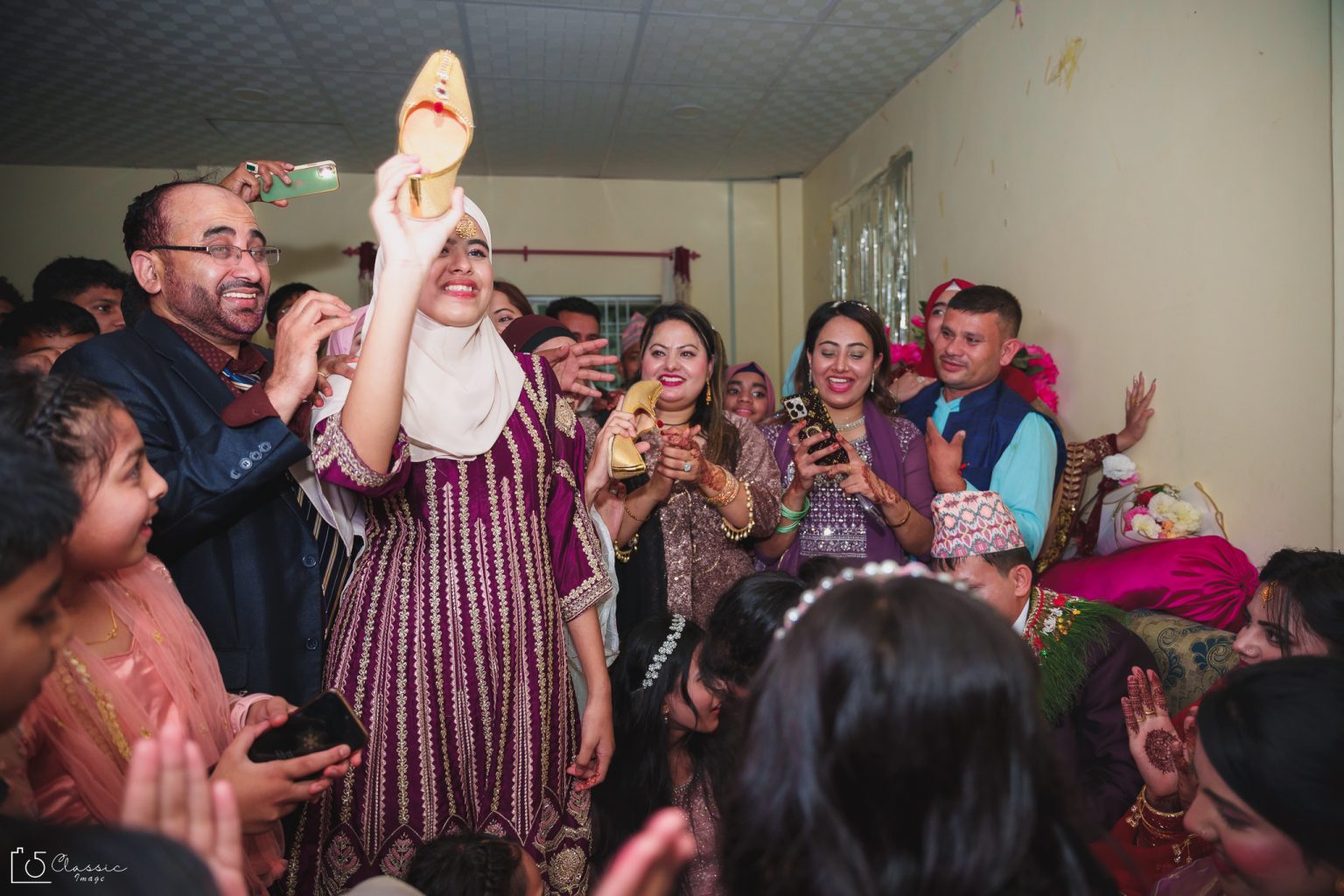 hindu wedding- shoe hiding- shoe bargain